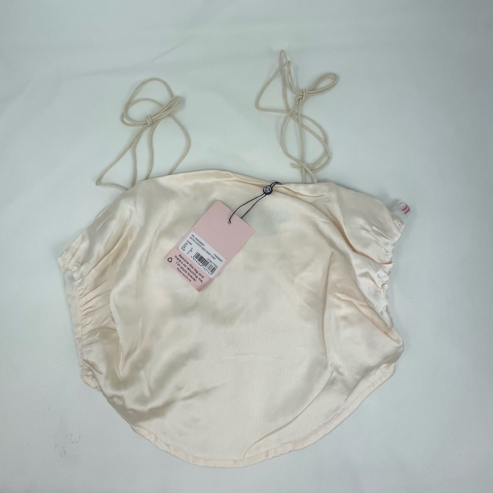 Missguided Cream Curve Hem Satin Cami Crop Top 🤍